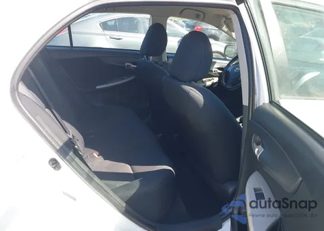 2010 Toyota Corolla S z USA, uszkodzony, nr VIN 1NXBU4EE8AZ276621